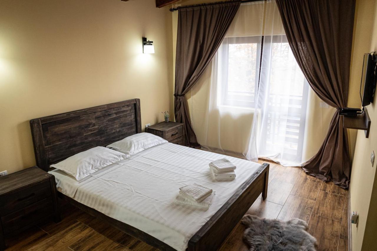 Villa Wild Petrozsény Kültér fotó